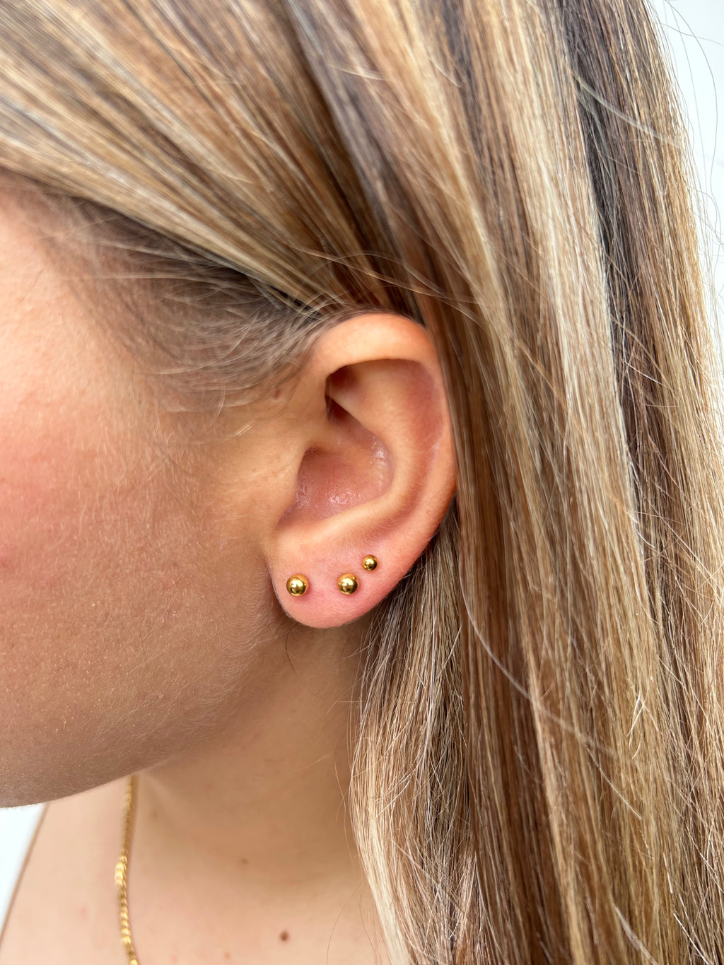 Aretes Topo Dorado Mujer