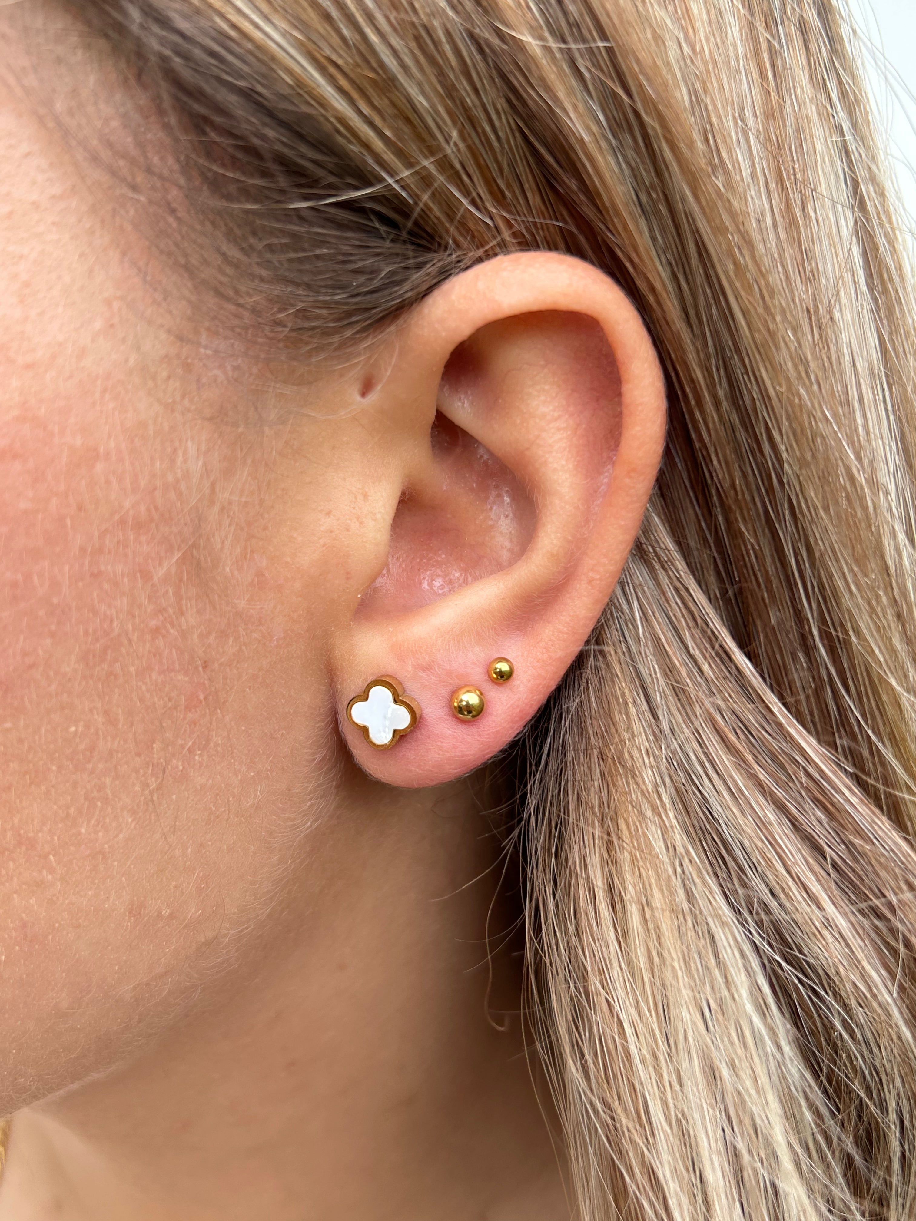 Aretes Trebol Blanco Mujer